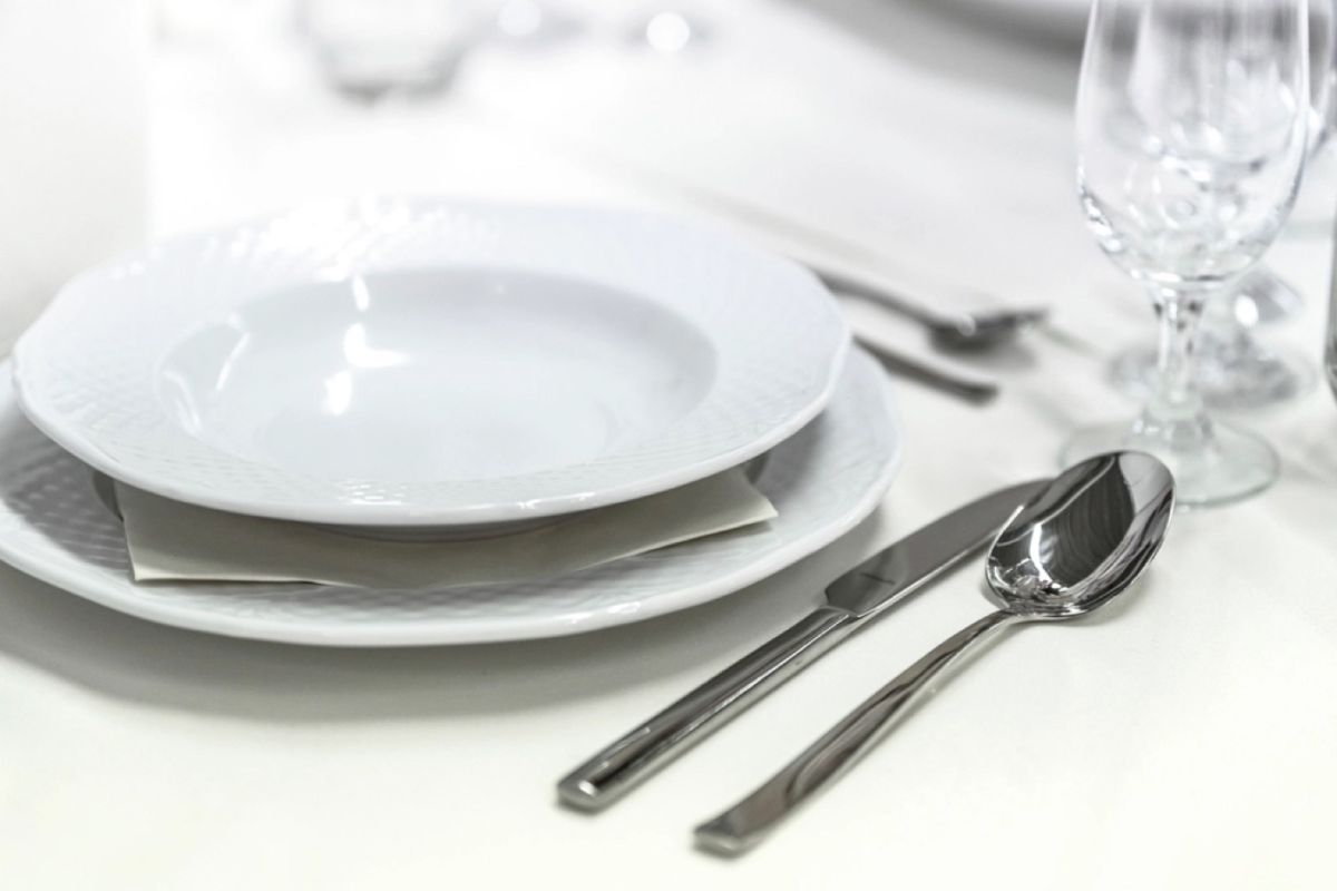 Stoneware Dinner Set